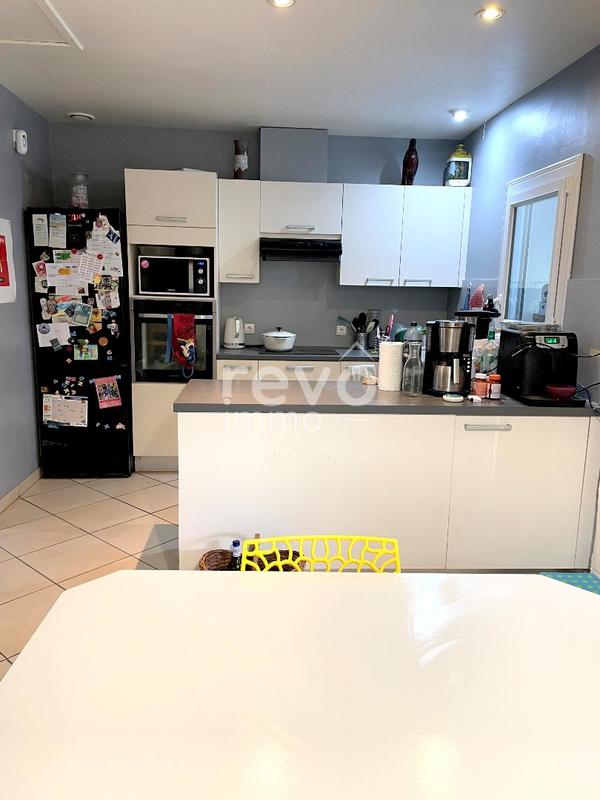 Maison - 204 m² - 7 pièces