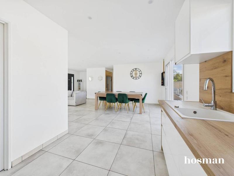 Maison - 106 m² - 4 pièces