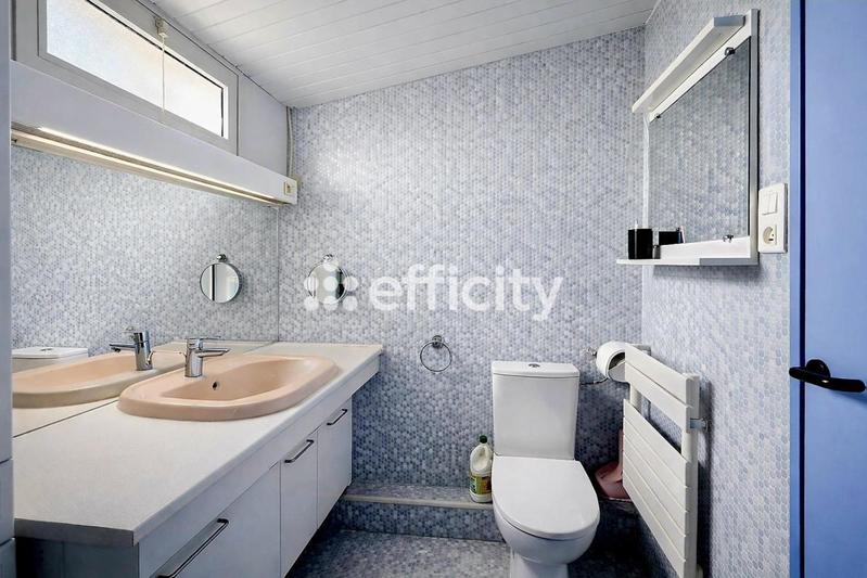 Maison - 74 m² - 5 pièces