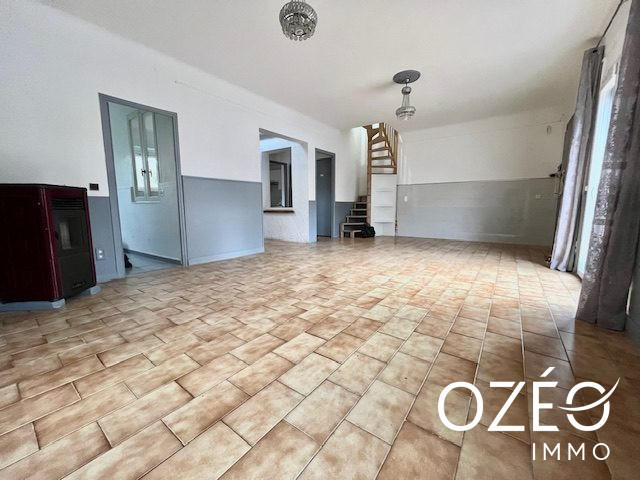 Maison traditionnelle - 95 m² - 5 pièces