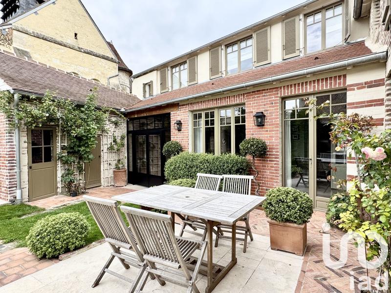 Maison - 176 m² - 7 pièces