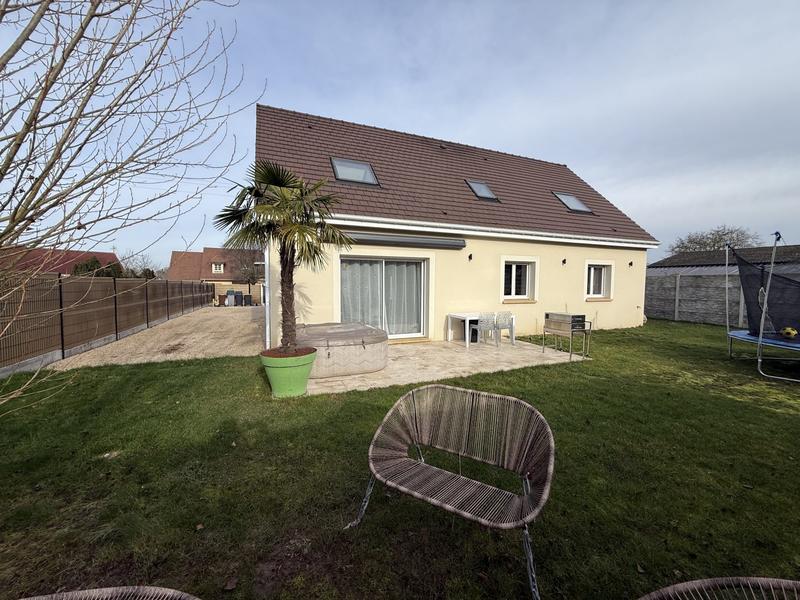 Maison traditionnelle - 148 m² - 6 pièces