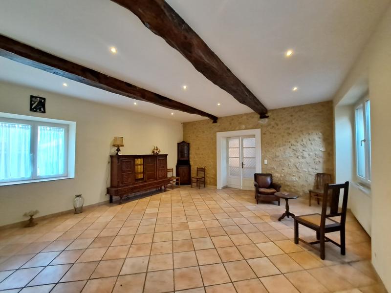 Maison - 265 m² - 7 pièces