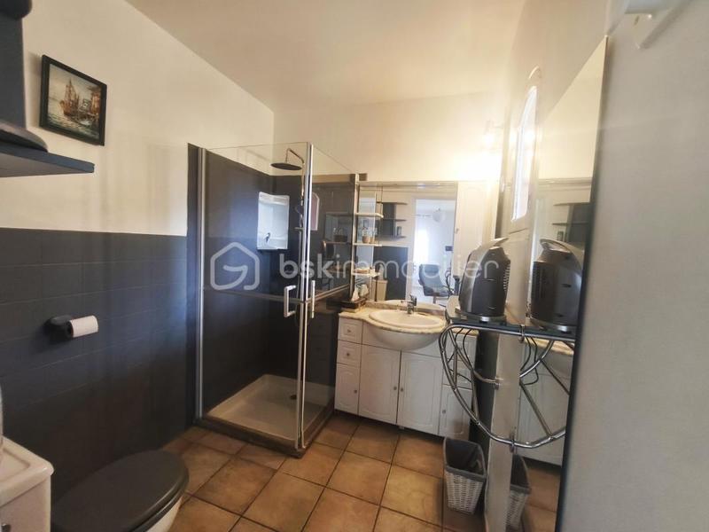 Maison traditionnelle - 166 m² - 6 pièces