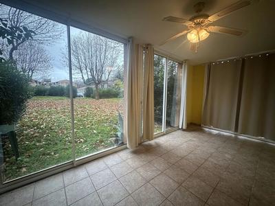 Appartement - 90 m² - 3 pièces