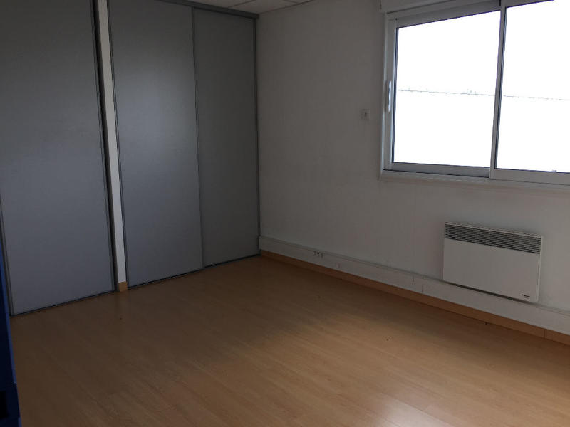 Bureau - 120 m² - 6 pièces