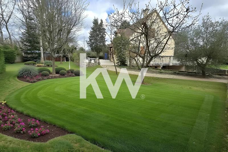 Maison contemporaine - 268 m² - 7 pièces