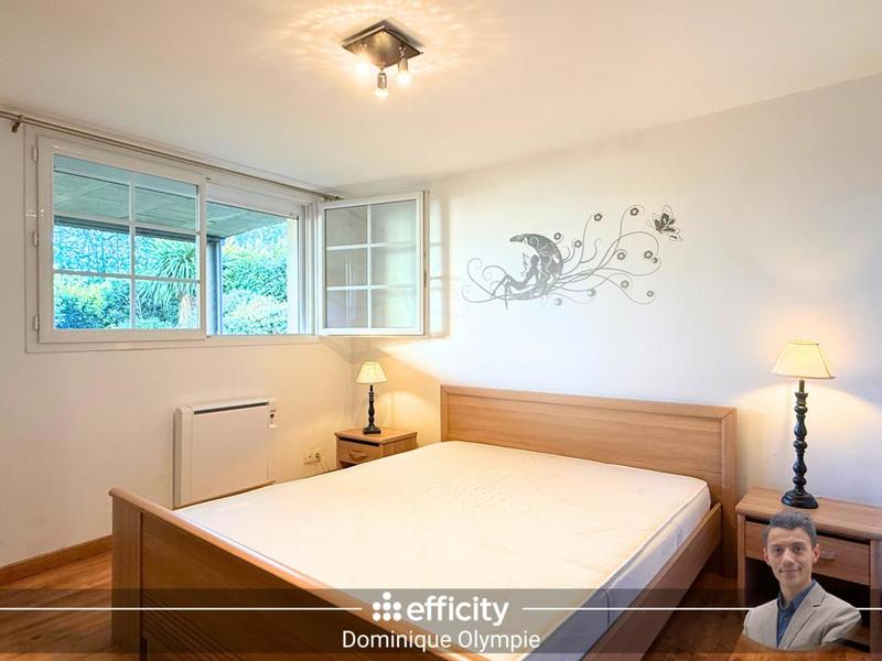 Maison - 340 m² - 16 pièces