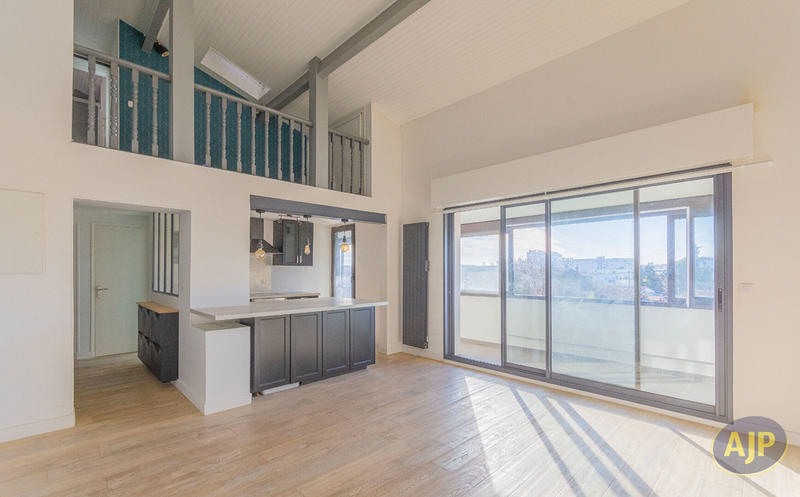 Appartement - 109 m² - 4 pièces