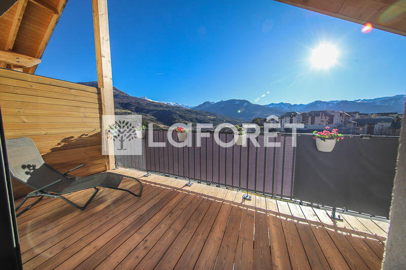 Appartement - 94 m² - 3 pièces