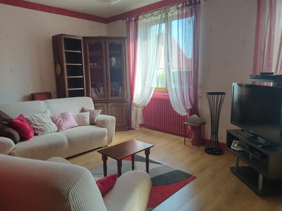 Maison - 90 m² - 5 pièces