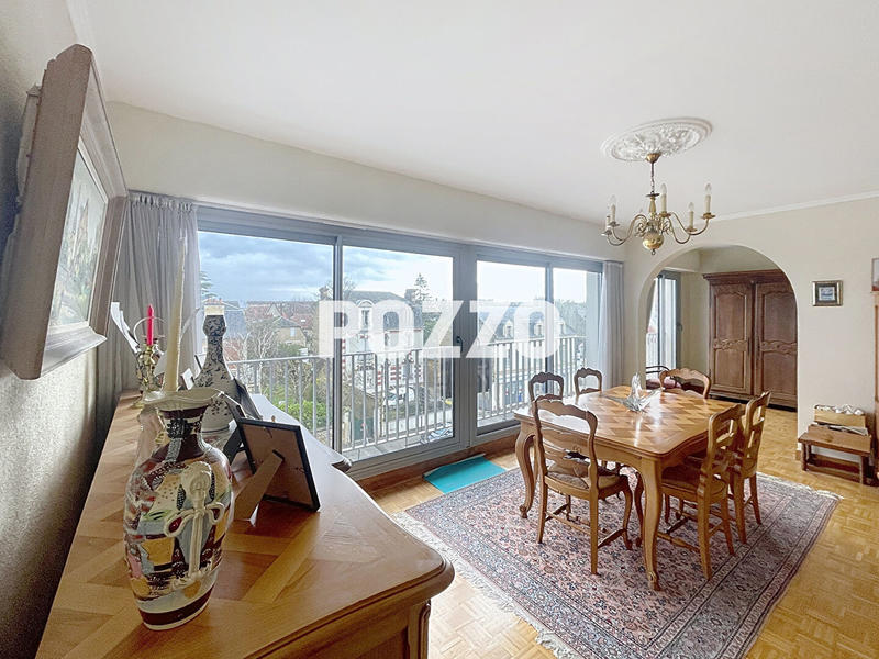 Appartement - 96 m² - 5 pièces