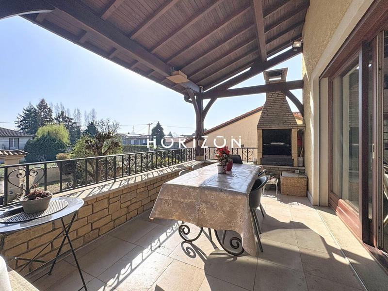 Maison ancienne - 195 m² - 8 pièces