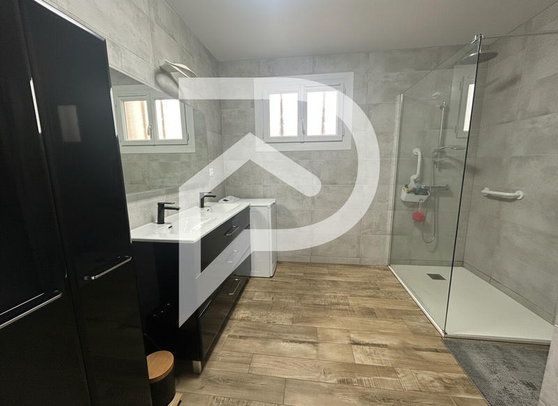 Maison - 165 m² - 6 pièces