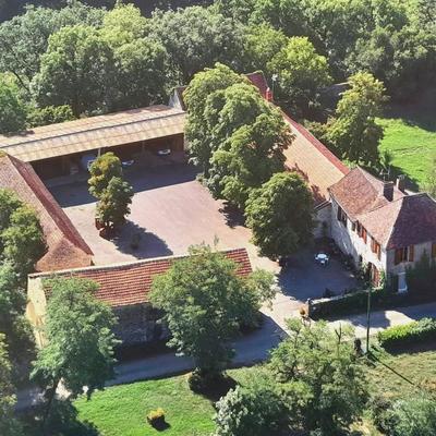 Corps de ferme - 350 m² - 15 pièces