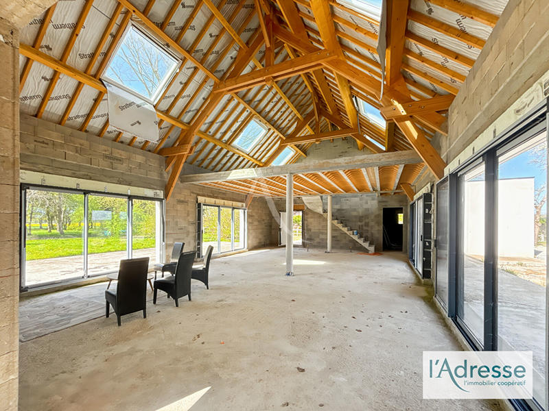 Maison - 250 m² - 7 pièces