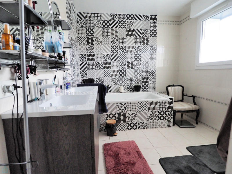 Maison - 147 m² - 7 pièces