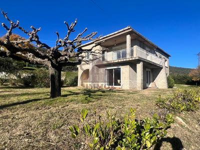 Maison - 162 m² - 7 pièces