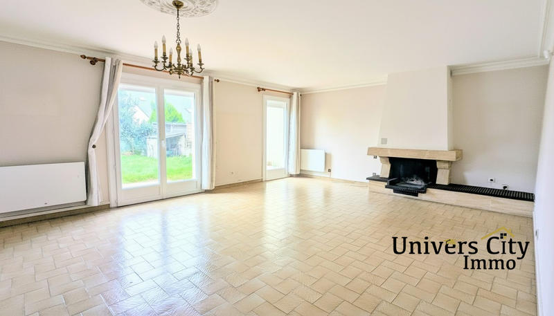 Maison - 104 m² - 4 pièces