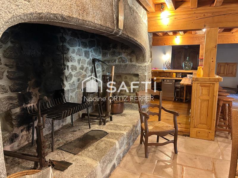 Maison - 700 m² - 25 pièces