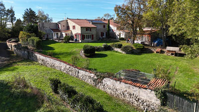 Propriété - 282 m² - 10 pièces