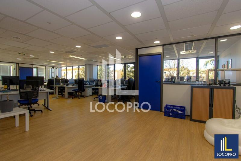 Bureau - 408 m²