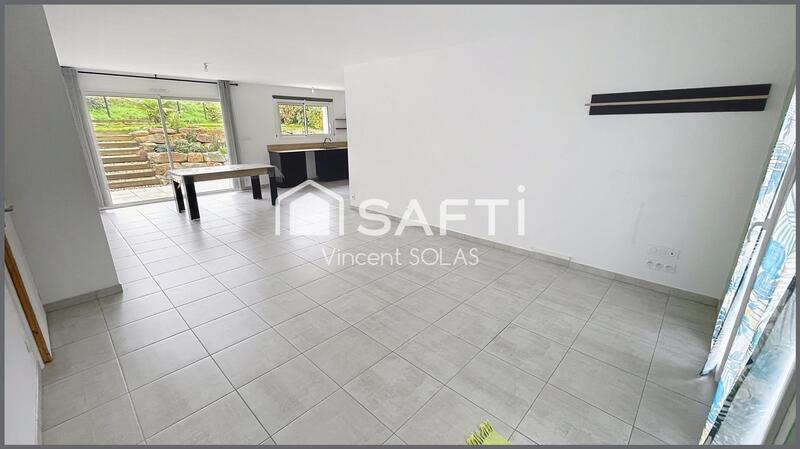 Maison - 92 m² - 5 pièces