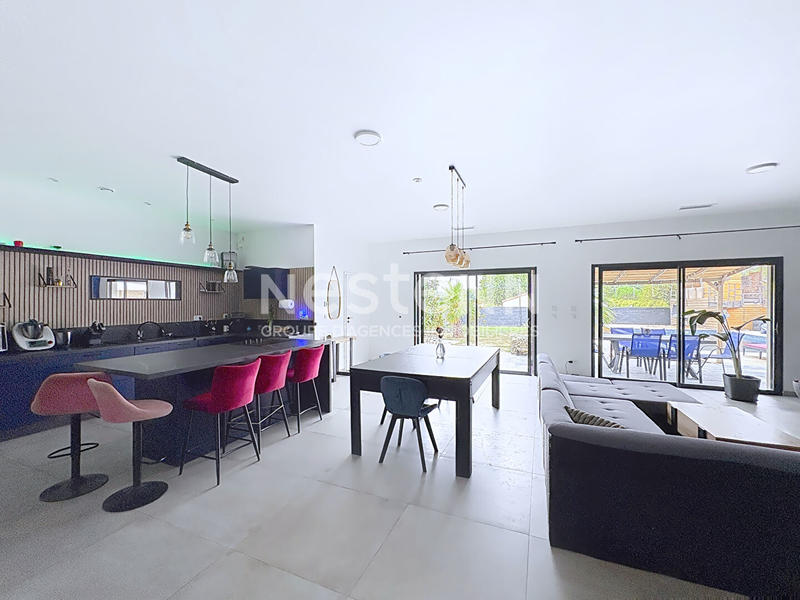 Maison - 148 m² - 6 pièces