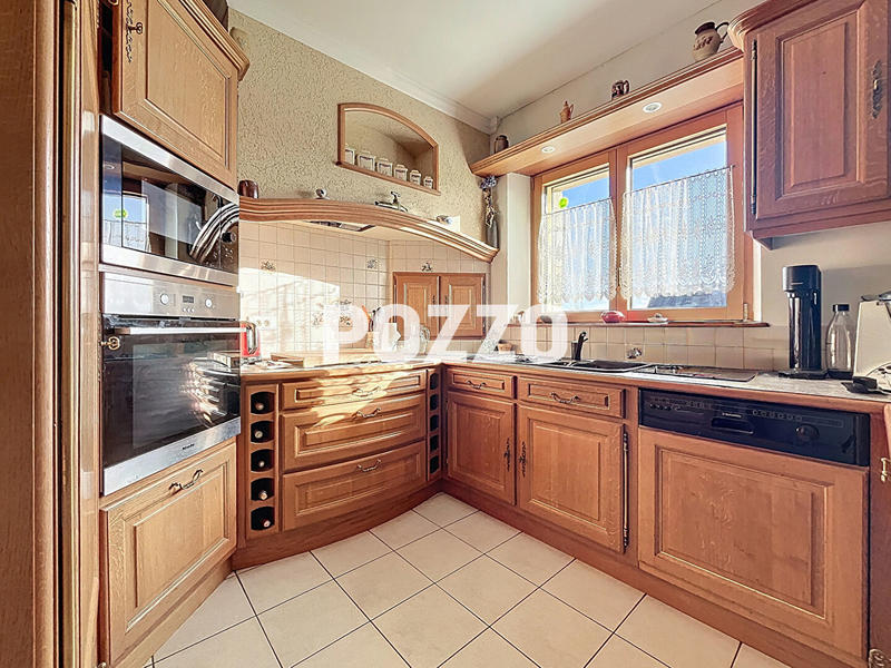 Maison - 195 m² - 7 pièces