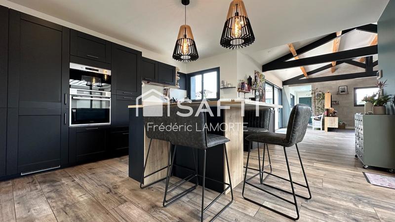 Villa - 199 m² - 7 pièces