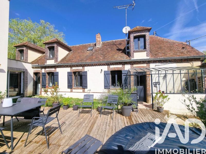 Maison - 166 m² - 7 pièces