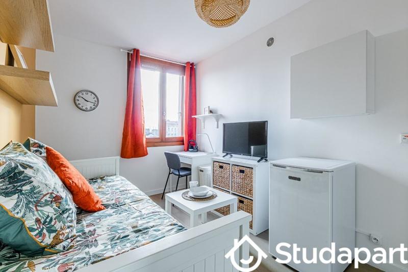 Chambre - 10 m² - 1 pièce