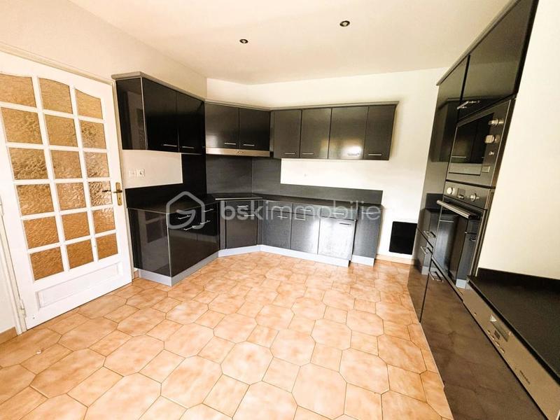 Villa - 140 m² - 6 pièces