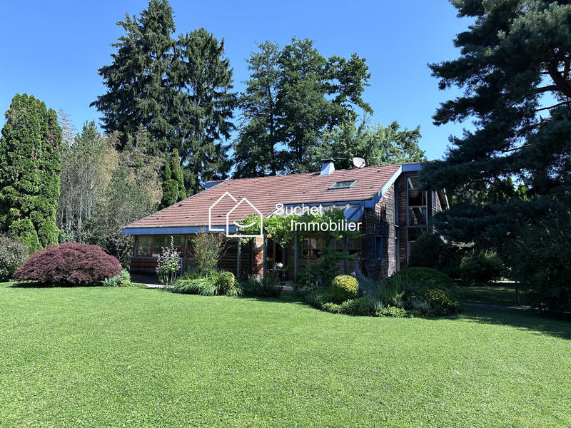 Maison - 200 m² - 9 pièces