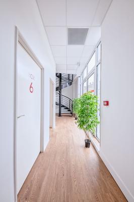 Local d'activités - 493 m²