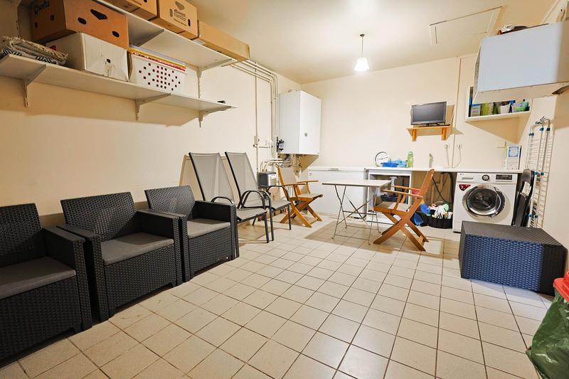 Maison - 151 m² - 8 pièces