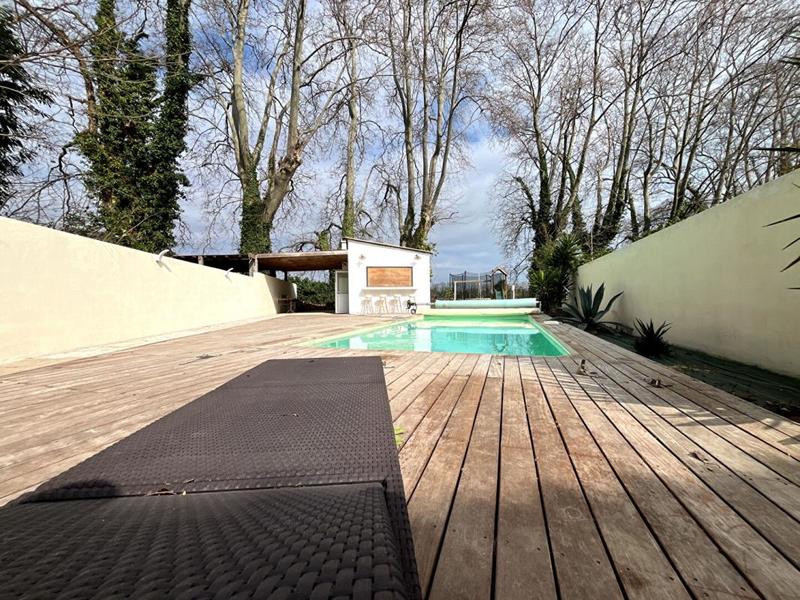 Maison - 205 m² - 5 pièces