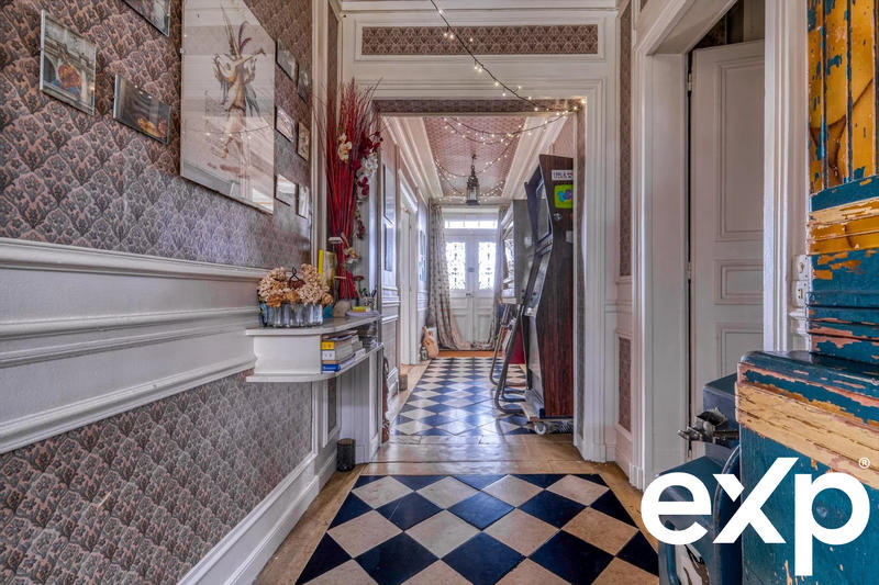 Maison - 500 m² - 14 pièces