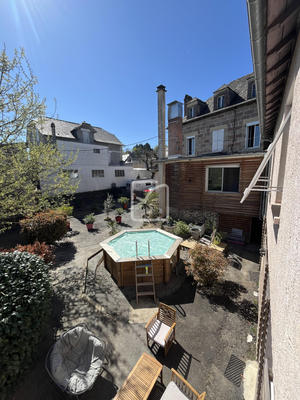 Maison - 300 m² - 9 pièces