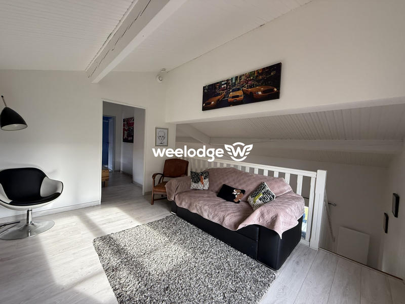 Maison traditionnelle - 207 m² - 6 pièces