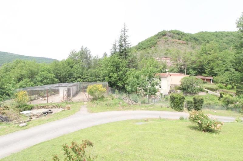 Maison - 276 m² - 6 pièces