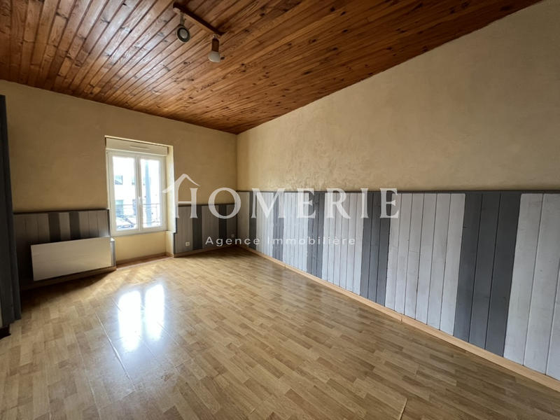 Maison de village - 300 m² - 16 pièces