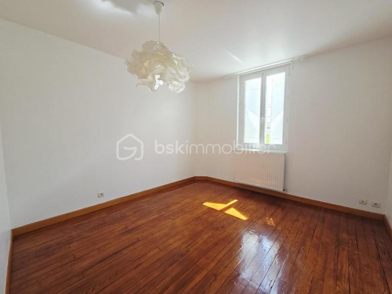 Propriété - 261 m² - 7 pièces