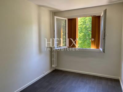 Appartement - 84 m² - 5 pièces