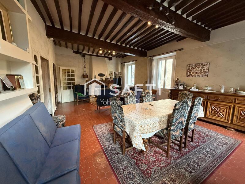 Maison - 242 m² - 10 pièces