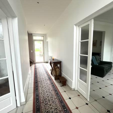 Maison - 218 m² - 10 pièces