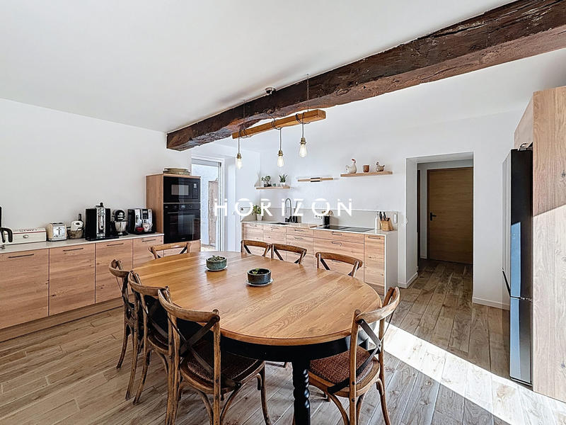 Maison ancienne - 220 m² - 8 pièces