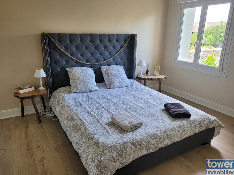 Villa - 240 m² - 6 pièces