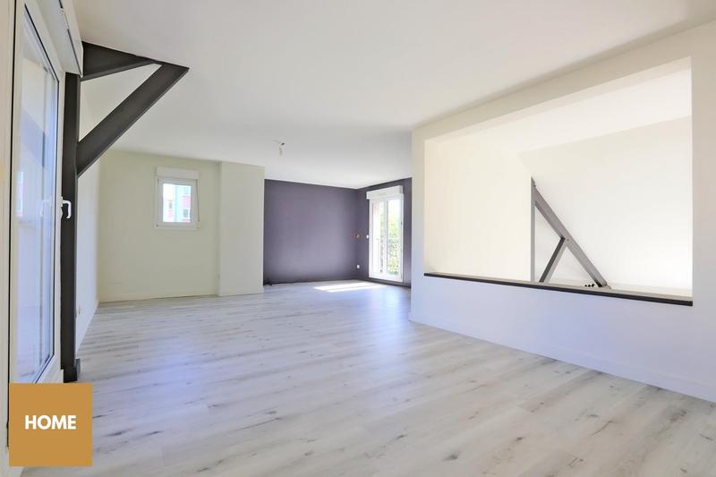 Maison - 230 m² - 7 pièces