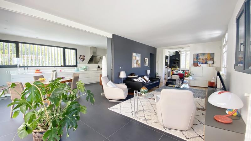 Appartement sur toit - 160 m² - 5 pièces